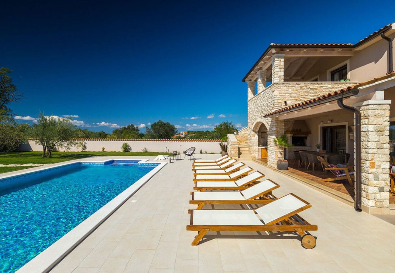 Villa a Veliki Vareški - Villa Campi for 10 persons near Pula with large garden, private golf and tennis court, kids playground & wellness area 