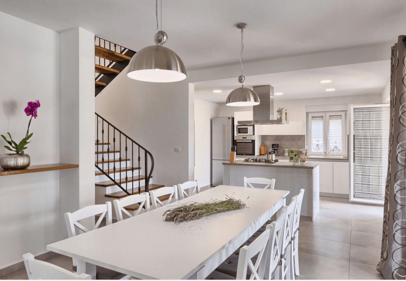 Villa a Rakalj - Villa Noela in Rakalj for 6 persons with large garden, kids playground - only 2,5 km from beach