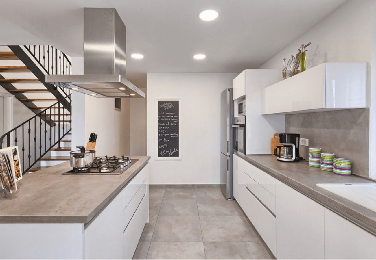 Villa a Rakalj - Villa Noela in Rakalj for 6 persons with large garden, kids playground - only 2,5 km from beach