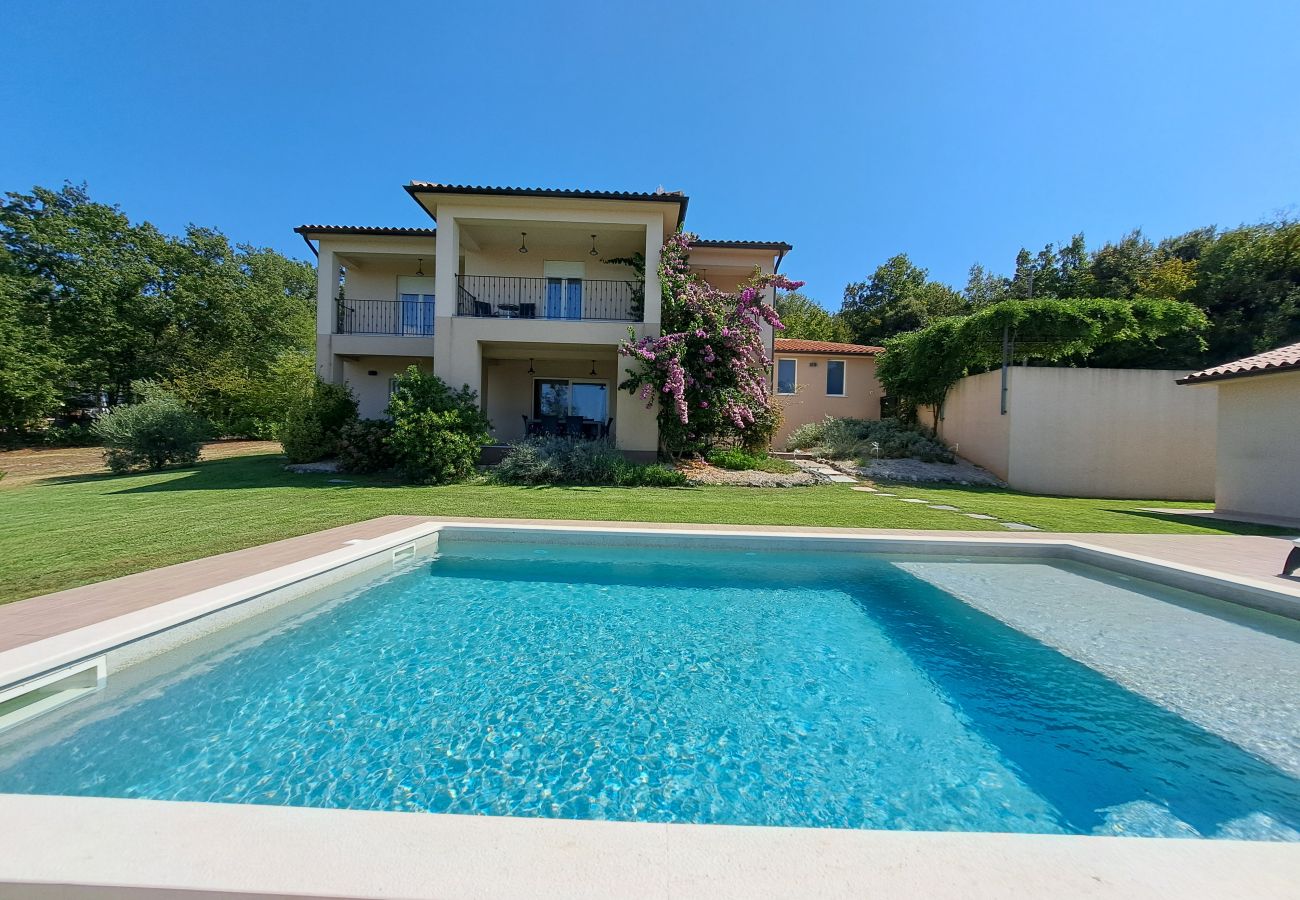 Villa a Rakalj - Villa Noela in Rakalj for 6 persons with large garden, kids playground - only 2,5 km from beach