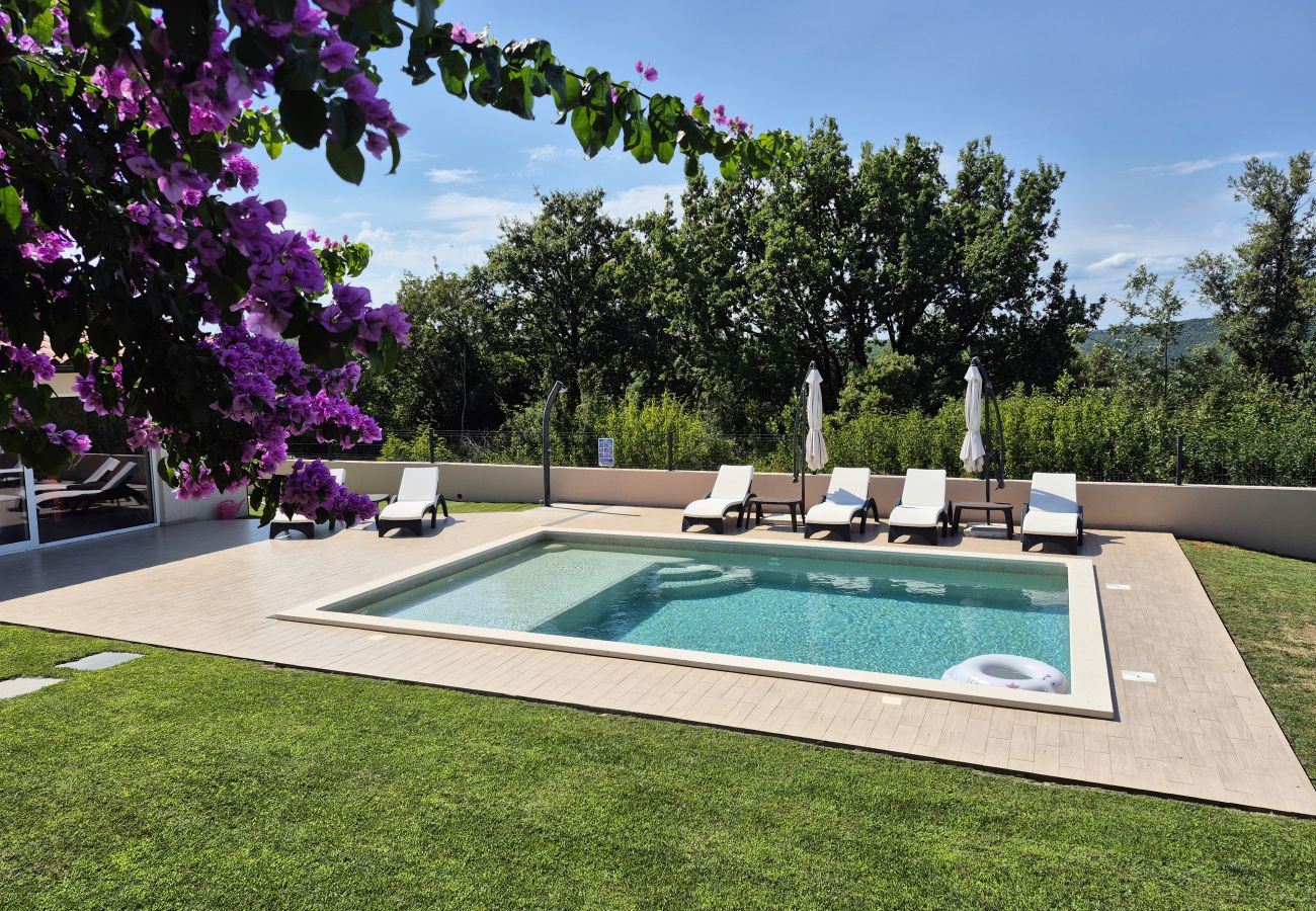 Villa a Rakalj - Villa Noela in Rakalj for 6 persons with large garden, kids playground - only 2,5 km from beach