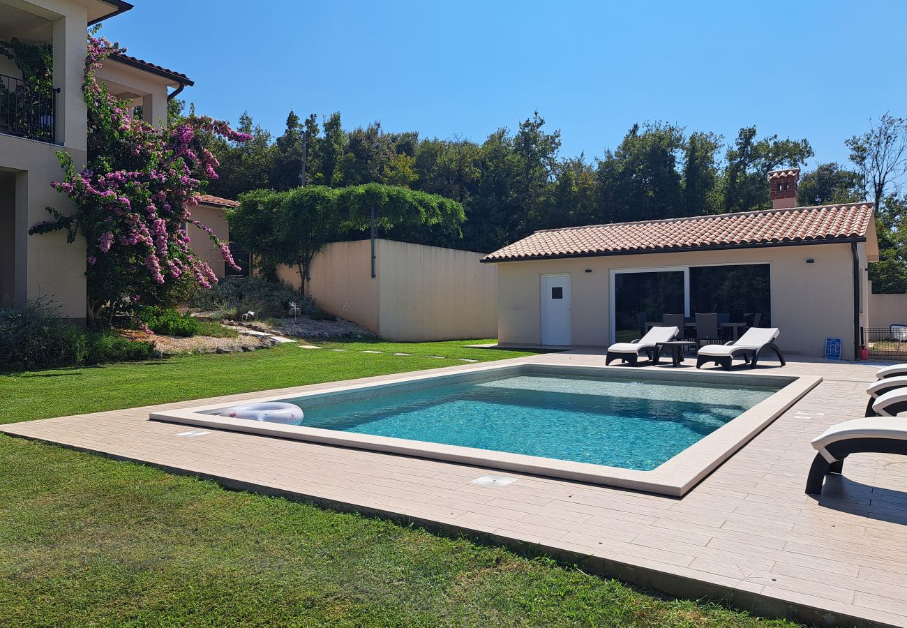 Villa a Rakalj - Villa Noela in Rakalj for 6 persons with large garden, kids playground - only 2,5 km from beach