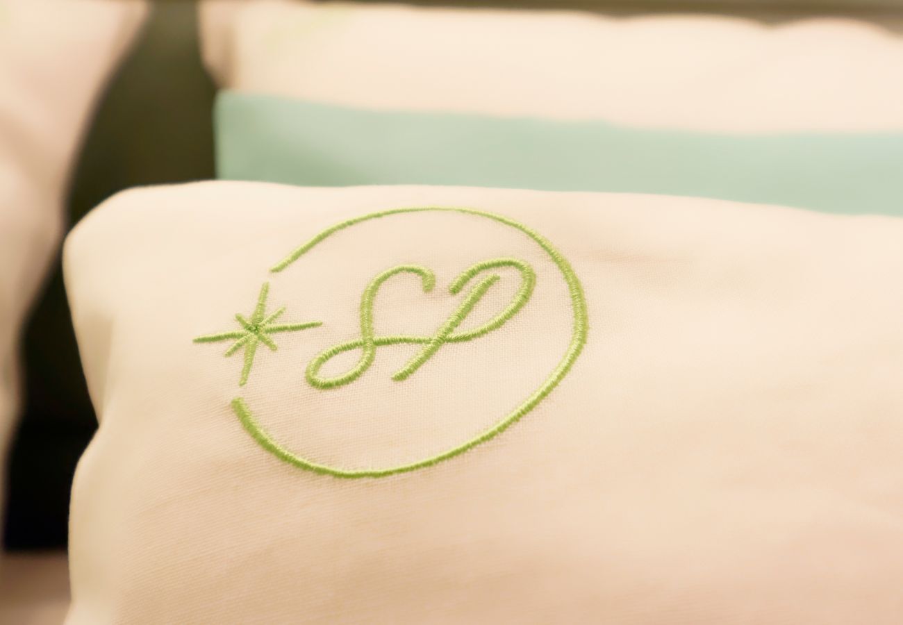 Villa a Srebrnići - Villa Stella Polaris for 8 persons in Central Istria with private pool, sea view, large garden & kids playground