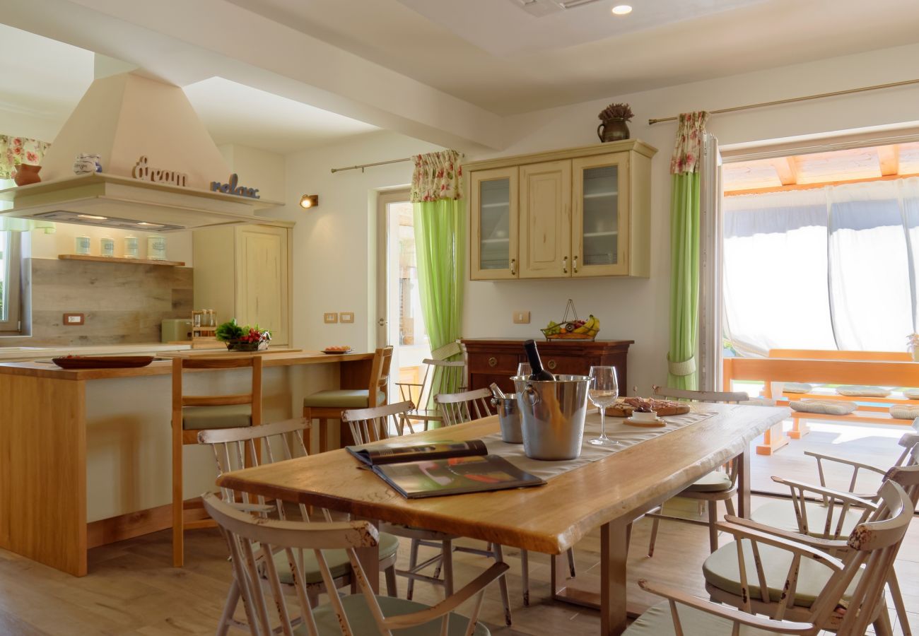 Villa a Srebrnići - Villa Stella Polaris for 8 persons in Central Istria with private pool, sea view, large garden & kids playground