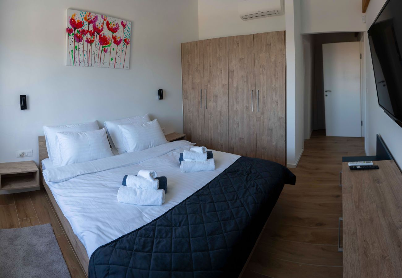 Villa a Rapavel - Villa Blue Moon for 9 persons near Poreč with 42 m2 heated pool, wellness, kids playground & sea view