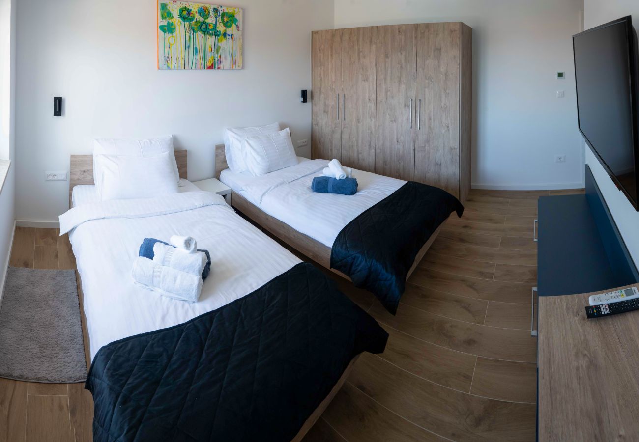 Villa a Rapavel - Villa Blue Moon for 9 persons near Poreč with 42 m2 heated pool, wellness, kids playground & sea view