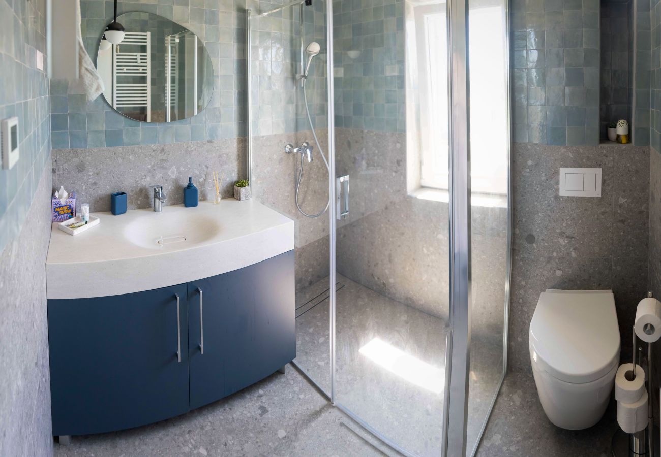 Villa a Rapavel - Villa Blue Moon for 9 persons near Poreč with 42 m2 heated pool, wellness, kids playground & sea view