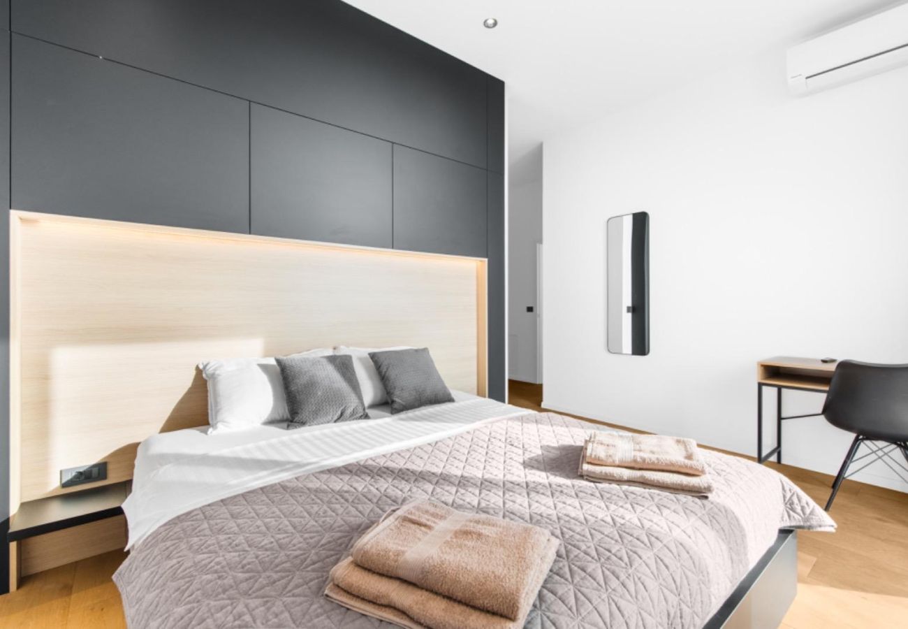 Villa a Deklici - Villa Nura for 8 persons near Poreč with 36 m2 heated pool, with sauna & sea view 