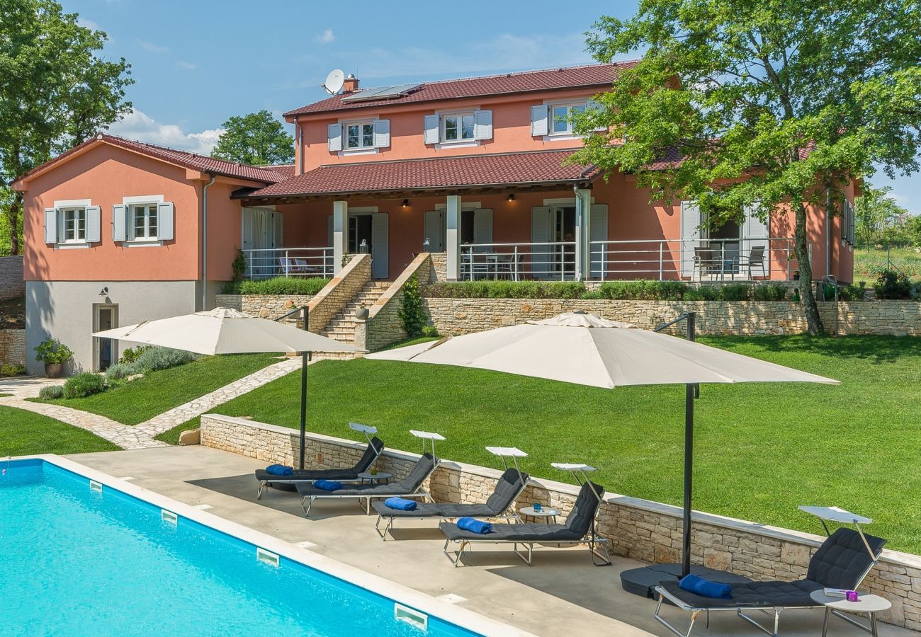 Villa a Modrušani - Villa Tre Colonne for 10 persons in Central Istria with 60 m2 private pool & sauna 