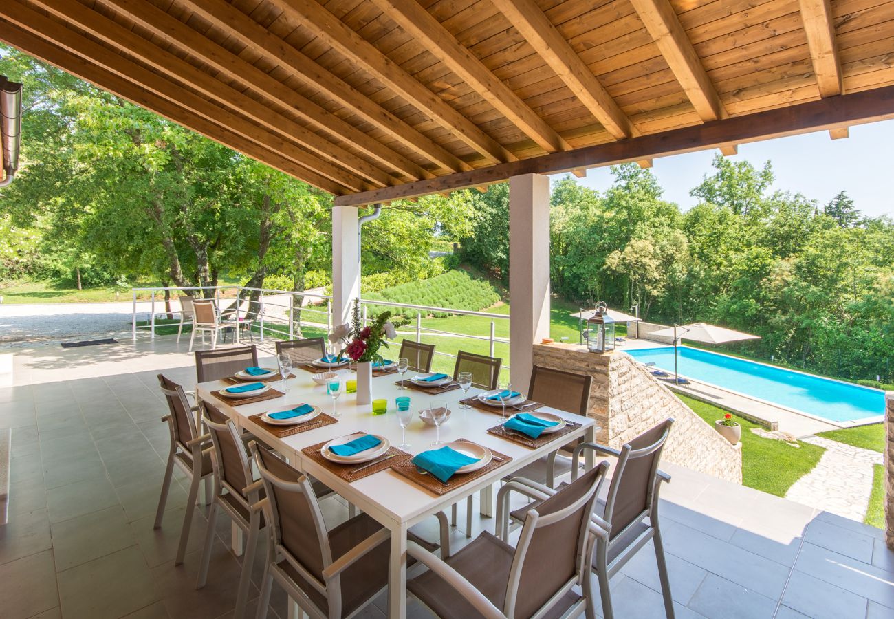 Villa a Modrušani - Villa Tre Colonne for 10 persons in Central Istria with 60 m2 private pool & sauna 