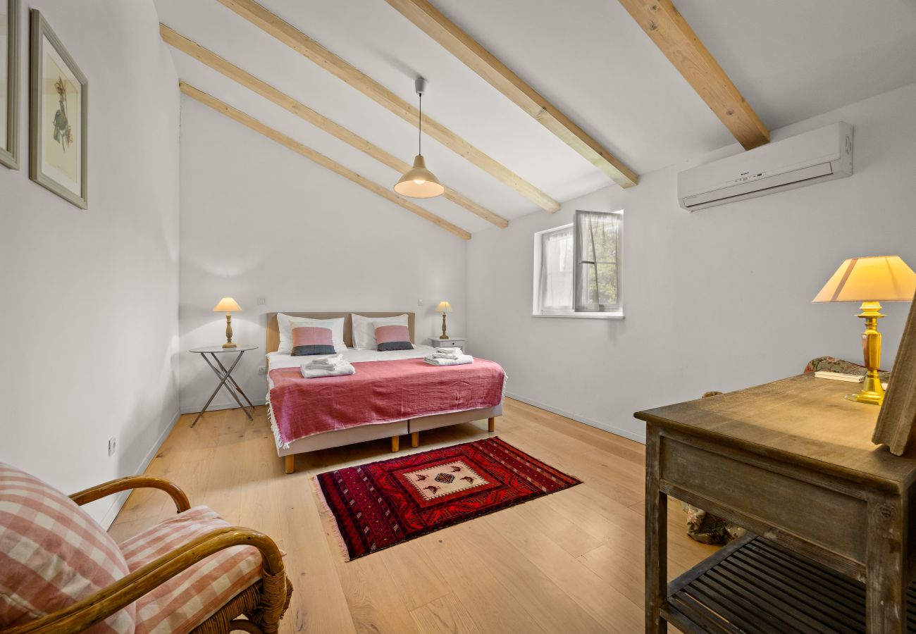 Villa a Modrušani - Villa Tre Colonne for 10 persons in Central Istria with 60 m2 private pool, mini golf & sauna 