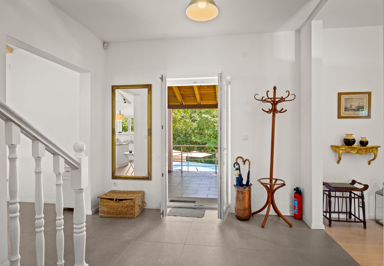 Villa a Modrušani - Villa Tre Colonne for 10 persons in Central Istria with 60 m2 private pool, mini golf & sauna 