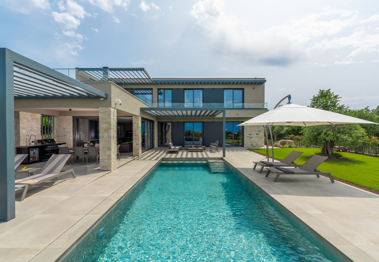 Villa a Višnjan - Villa Visignano near Poreč for 8 people with 49 m2 heated pool, wellness & sea view