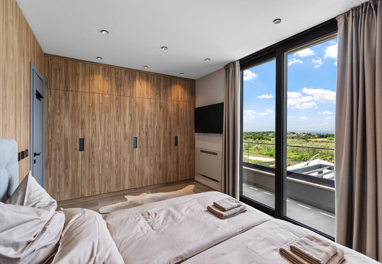 Villa a Višnjan - Villa Visignano near Poreč for 8 people with 49 m2 heated pool, wellness & sea view