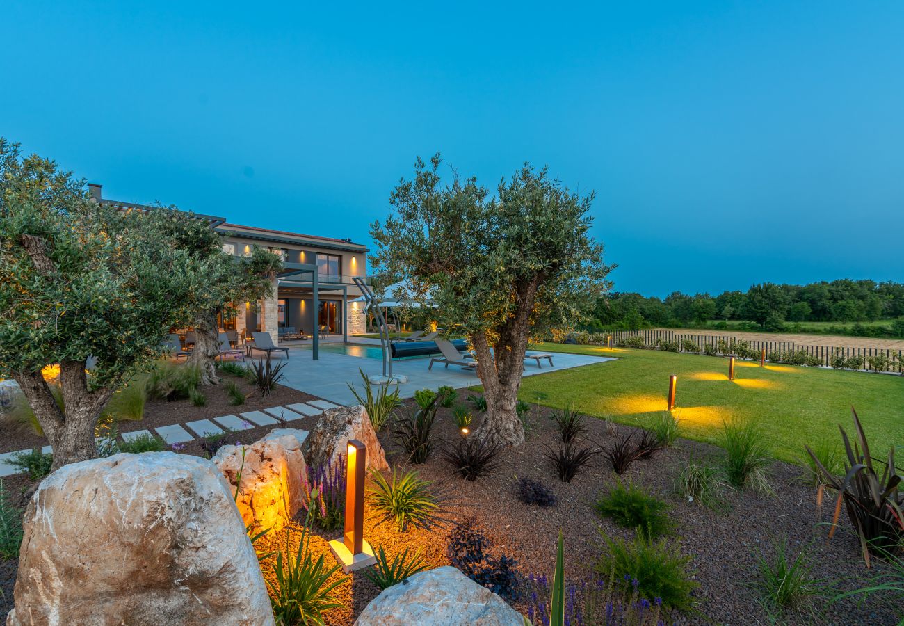 Villa a Višnjan - Villa Visignano near Poreč for 8 people with 49 m2 heated pool, wellness & sea view