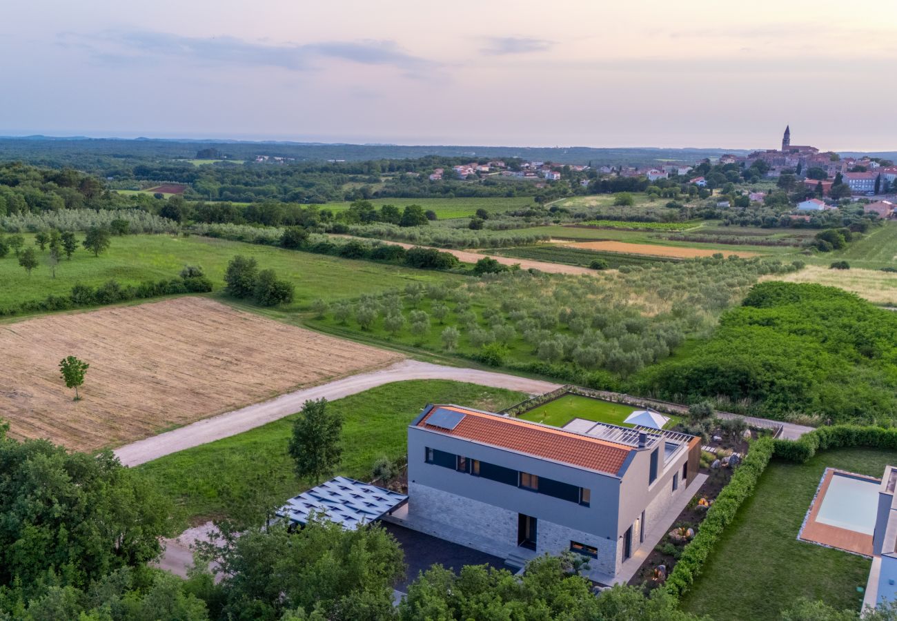 Villa a Višnjan - Villa Visignano near Poreč for 8 people with 49 m2 heated pool, wellness & sea view