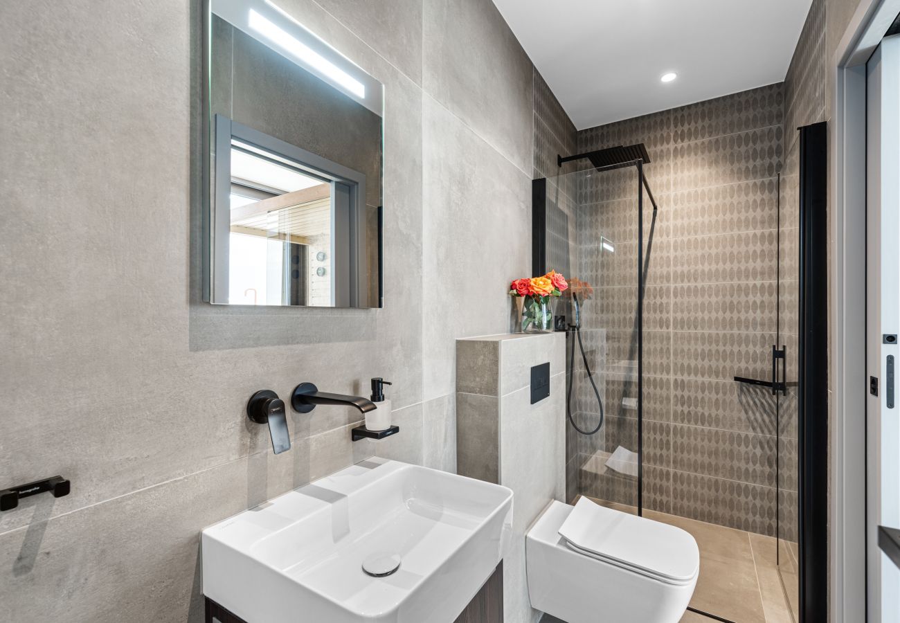 Villa a Višnjan - Villa Visignano near Poreč for 8 people with 49 m2 heated pool, wellness & sea view