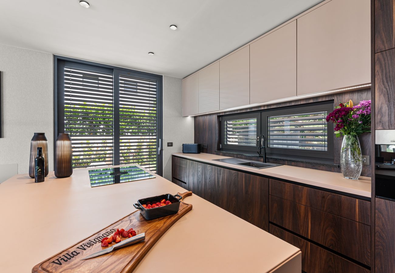 Villa a Višnjan - Villa Visignano near Poreč for 8 people with 49 m2 heated pool, wellness & sea view