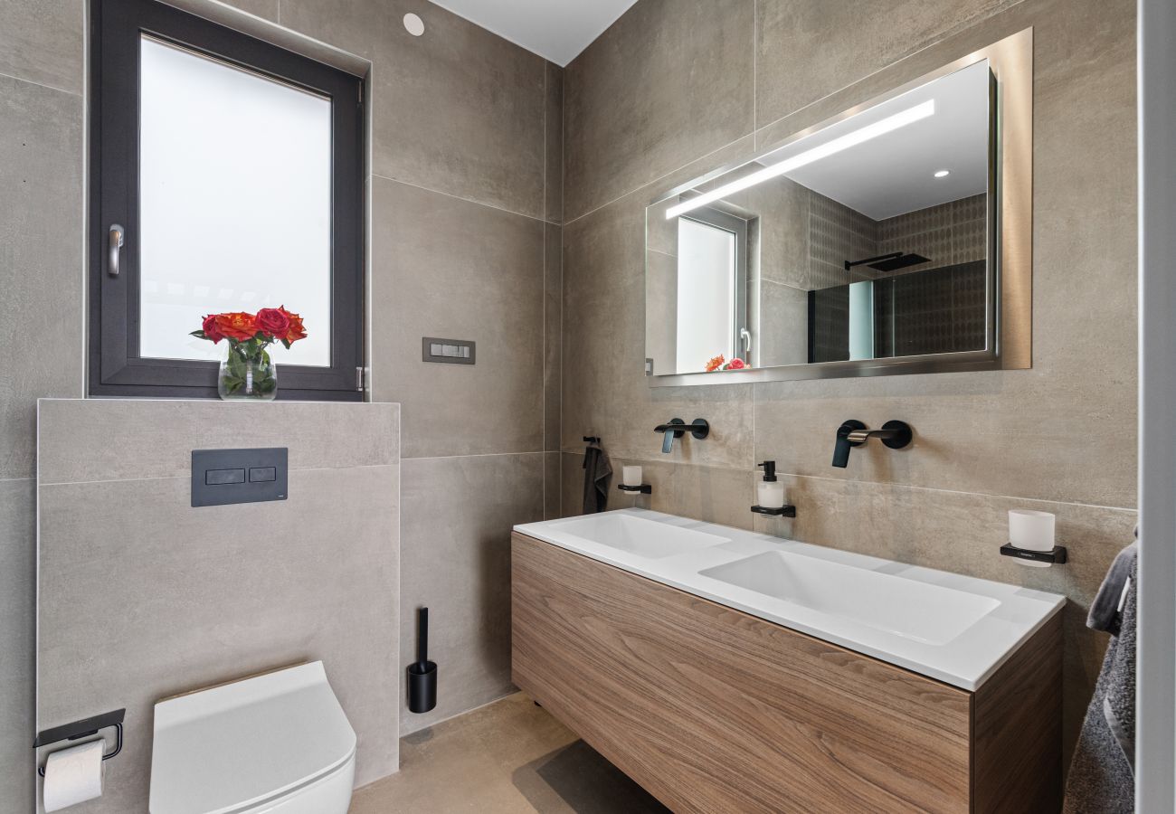 Villa a Višnjan - Villa Visignano near Poreč for 8 people with 49 m2 heated pool, wellness & sea view