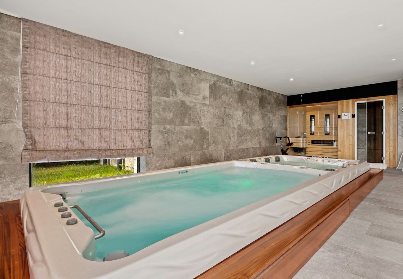 Villa a Brtonigla - Villa Miracle for 5 persons near Novigrad with wellness area, 50 m2 heated pool & sea view