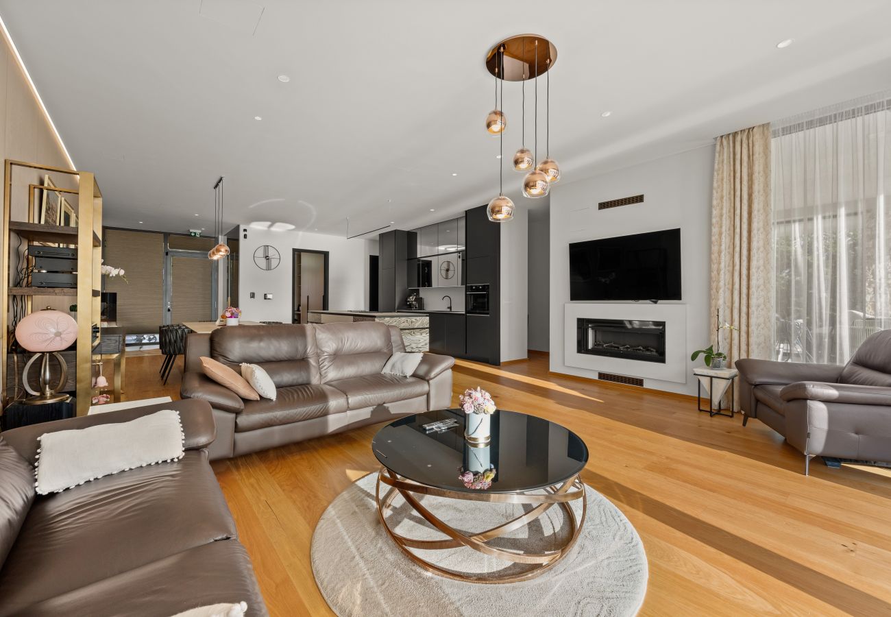 Villa a Brtonigla - Villa Miracle for 5 persons near Novigrad with wellness area, 50 m2 heated pool & sea view