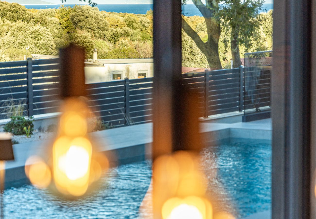 Villa a Ližnjan - Casa Carla near Medulin for 10 persons with 48 m2 heated pool and beautiful sea view - pet friendly