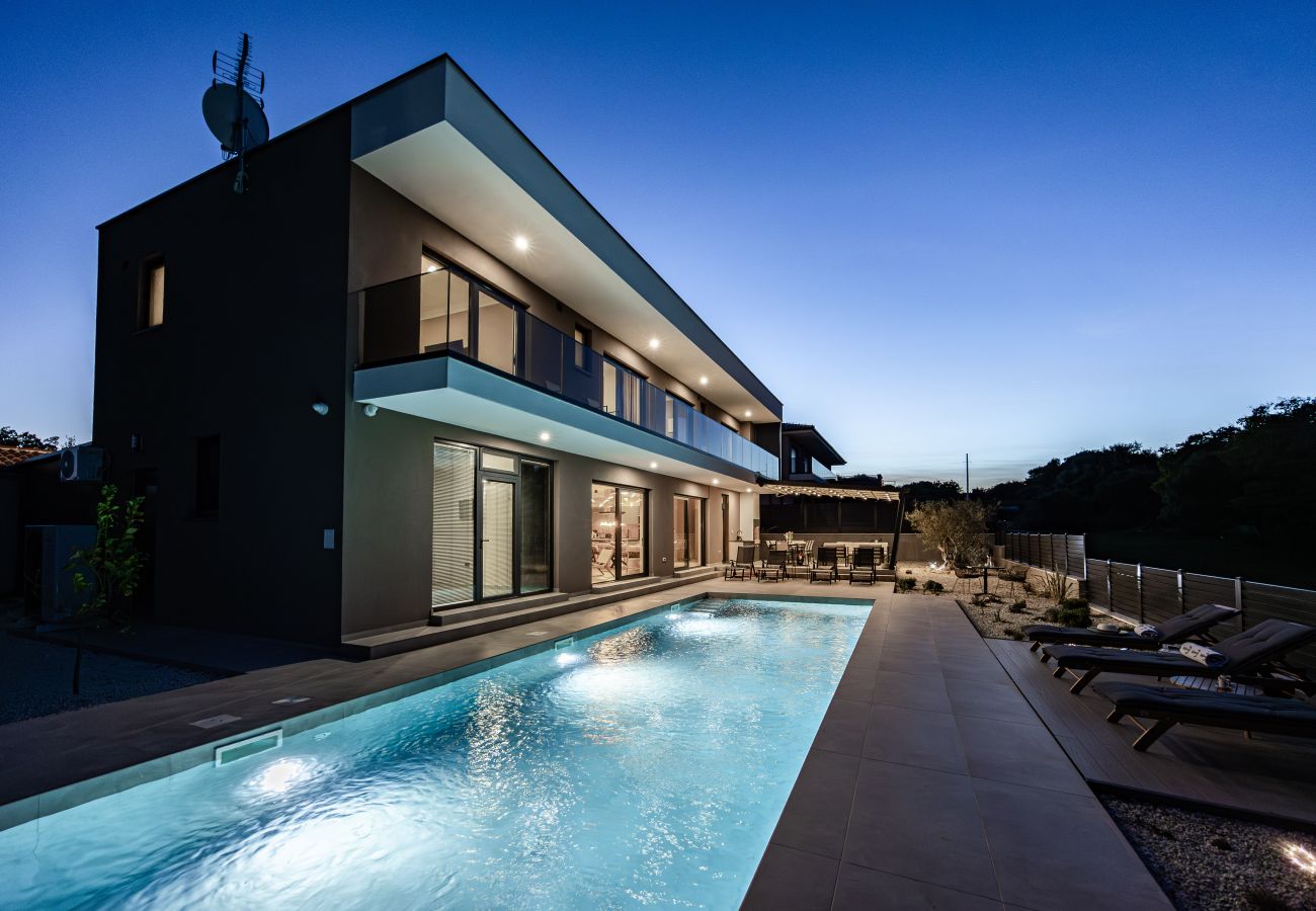 Villa a Ližnjan - Casa Carla near Medulin for 10 persons with 48 m2 heated pool and beautiful sea view - pet friendly