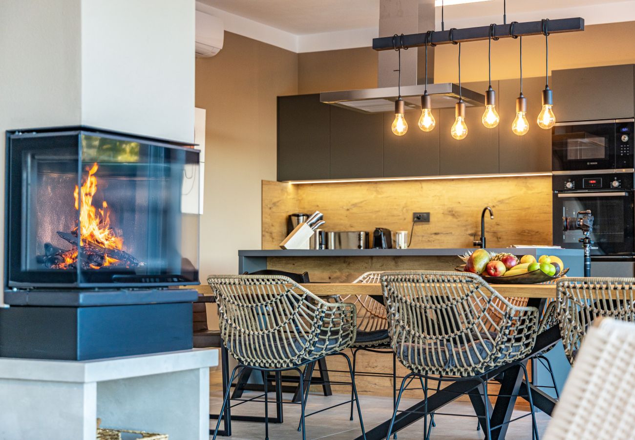 Villa a Ližnjan - Casa Carla near Medulin for 10 persons with 48 m2 heated pool and beautiful sea view - pet friendly