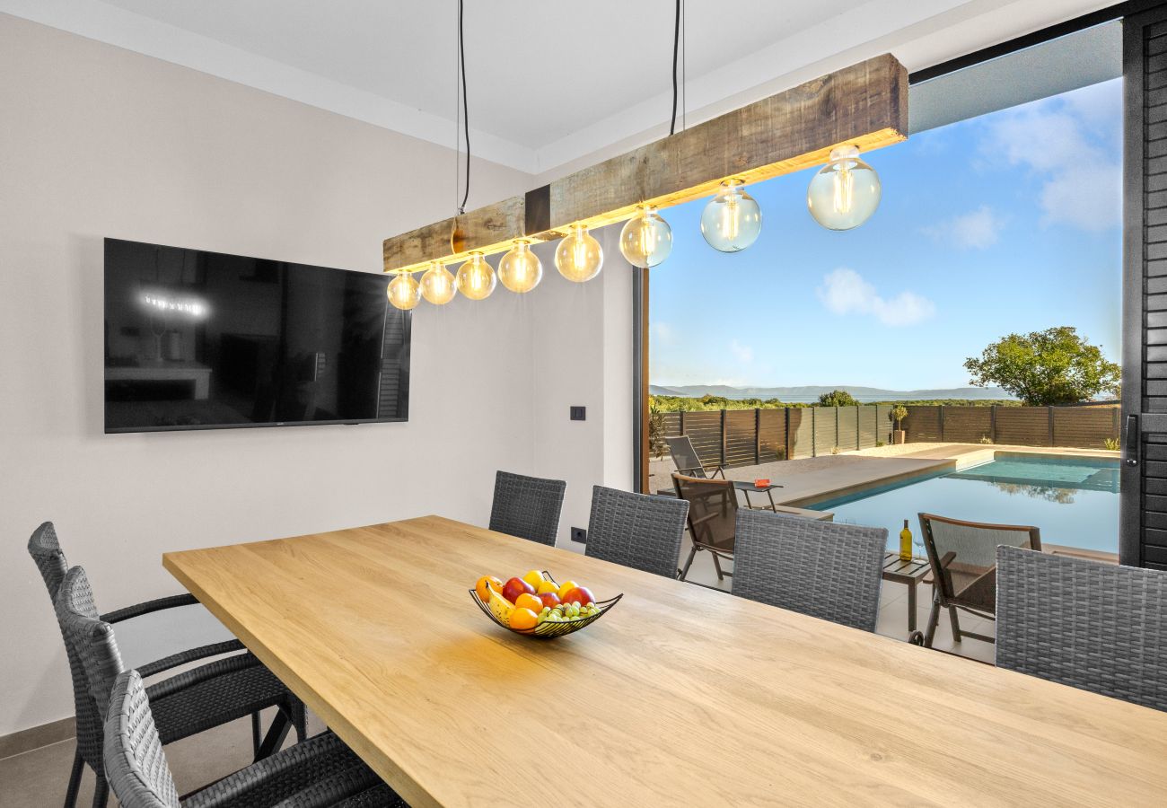 Villa a Ližnjan - Villa Malena near Medulin for 8 persons with 51 m2 heated pool, wellness & beautiful sea view