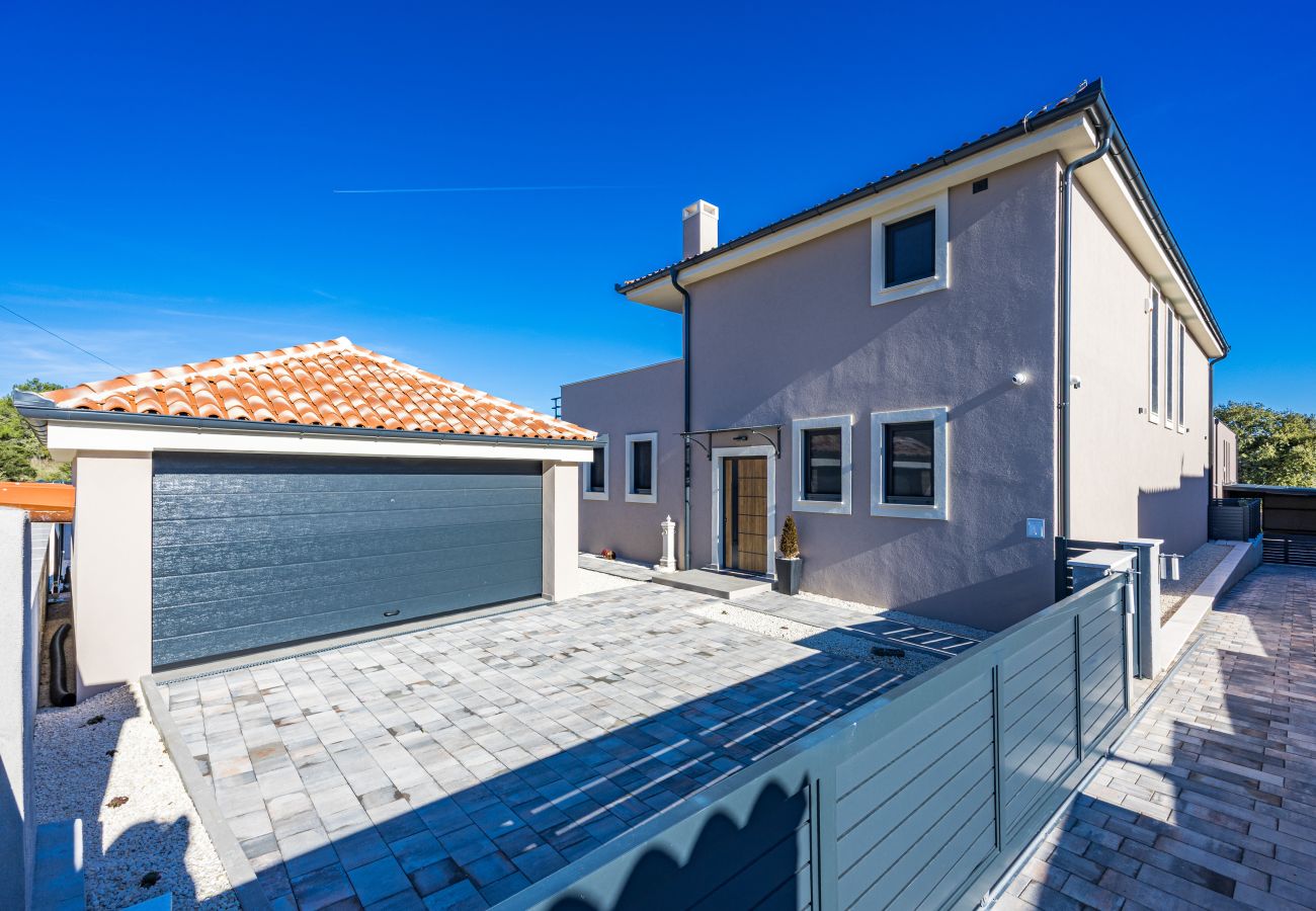 Villa a Ližnjan - Villa Malena near Medulin for 8 persons with 51 m2 heated pool, wellness & beautiful sea view