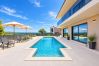 Villa a Ližnjan - Villa Malena near Medulin for 8 persons with 51 m2 heated pool, wellness & beautiful sea view