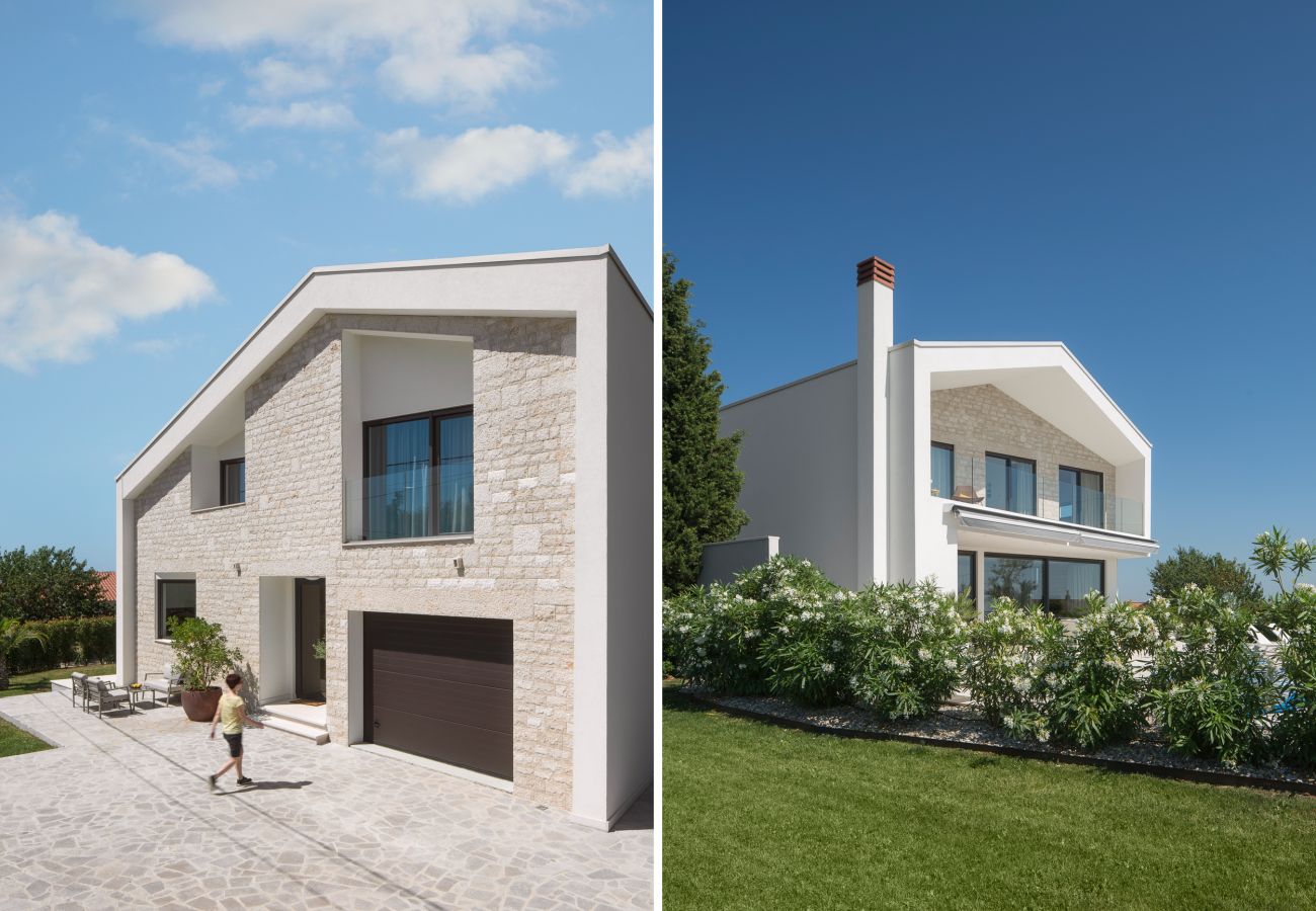 Villa a Brnobici - Villa Mariva for 8 persons near Poreč with 44 m2 heated pool, sea view, fitness & kids playground