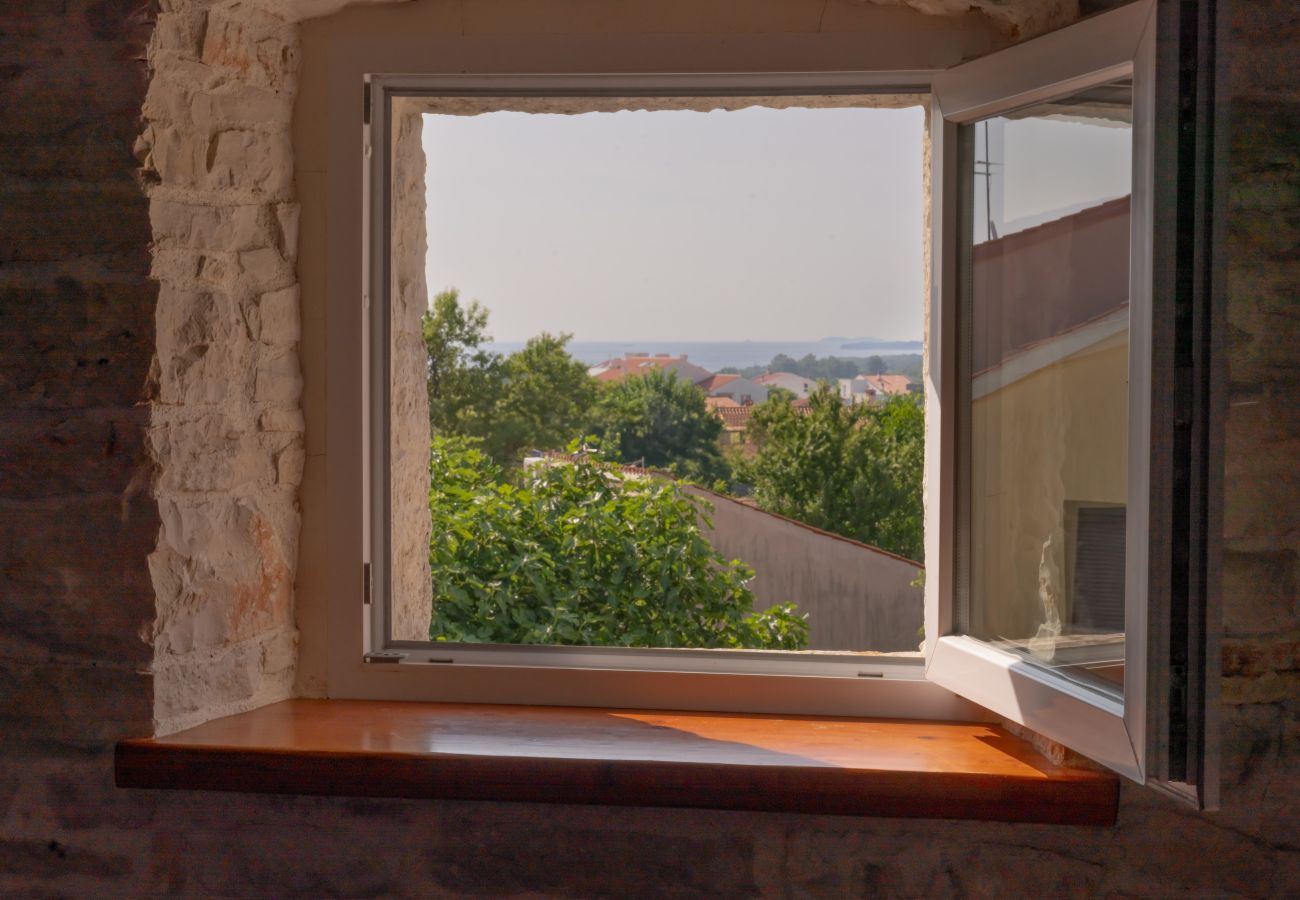 Villa a Peroj - Villa Weiße Feder near Fažana for 5 persons with small heated pool & sea view - only 1,2 km from beach 