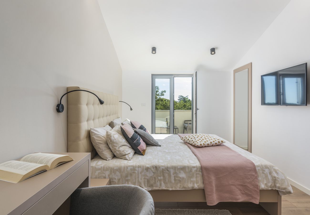 Villa a Mali Golji - Villa Aurelia near Labin for 9 persons with heated 60 m2 pool, wellness & kids playground