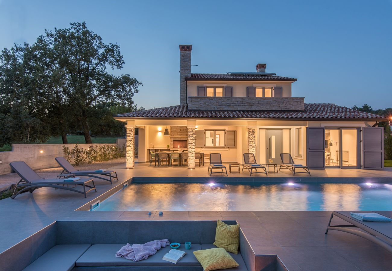 Villa a Mali Golji - Villa Aurelia near Labin for 9 persons with heated 60 m2 pool, wellness & kids playground