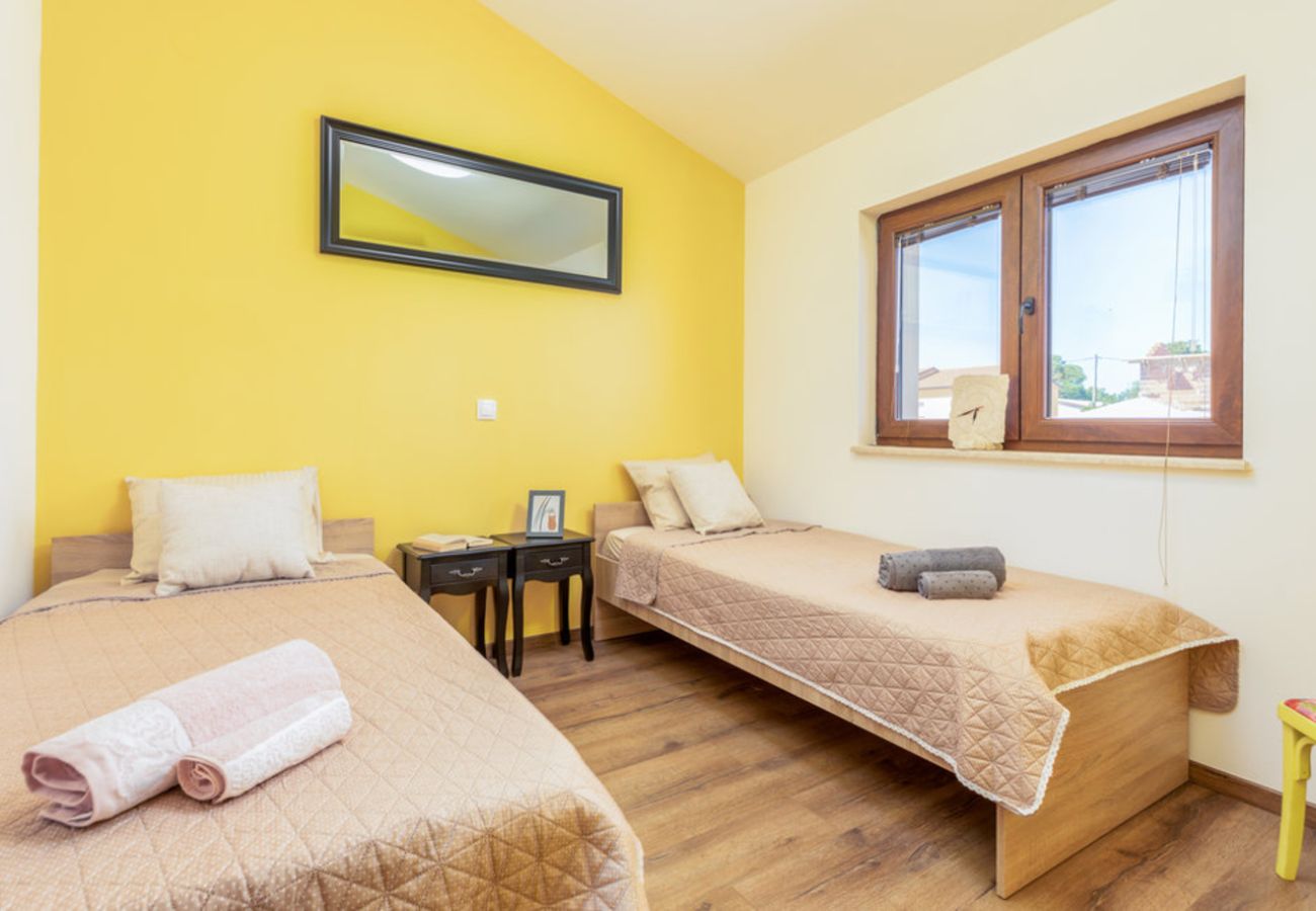 Villa a Jadreški - Villa Tramontana near Pula for 6 persons with 30m2 private pool 