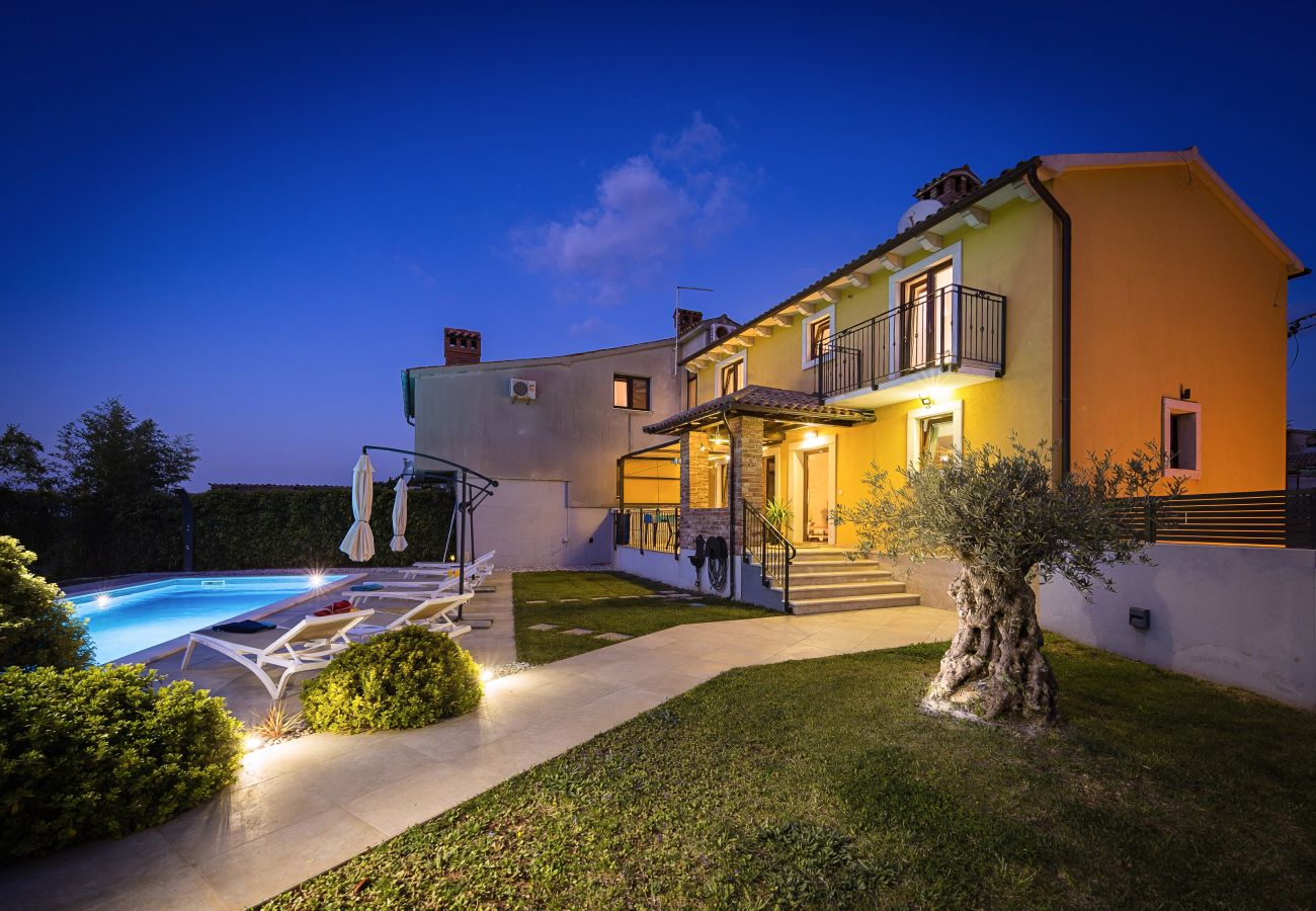 Villa a Jadreški - Villa Tramontana near Pula for 6 persons with 30m2 private pool 