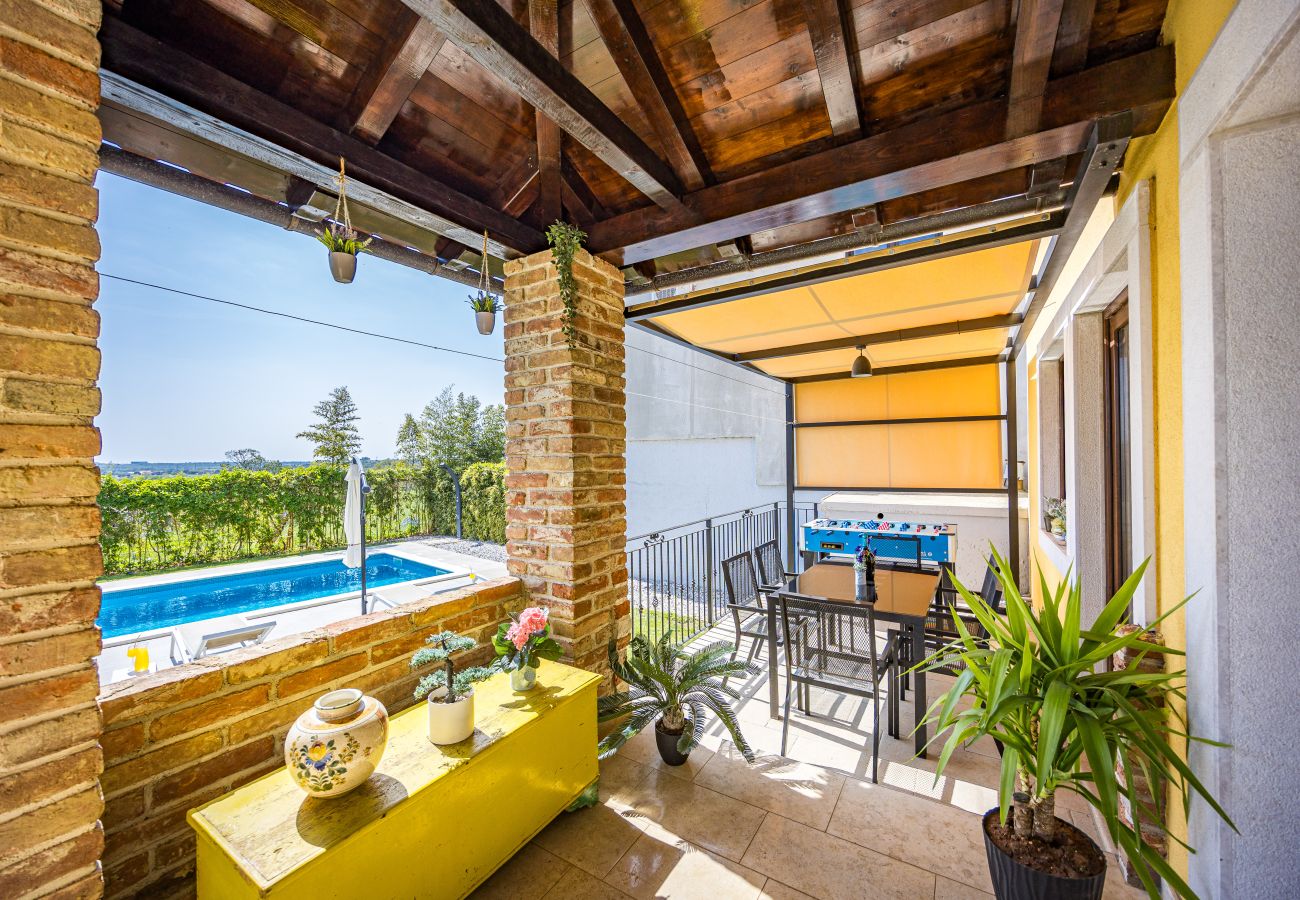 Villa a Jadreški - Villa Tramontana near Pula for 6 persons with 30m2 private pool 