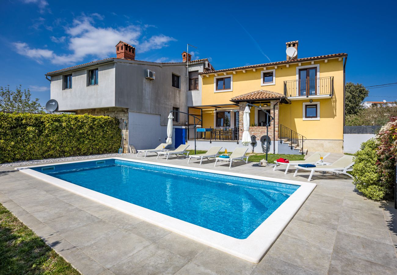Villa a Jadreški - Villa Tramontana near Pula for 6 persons with 30m2 private pool 