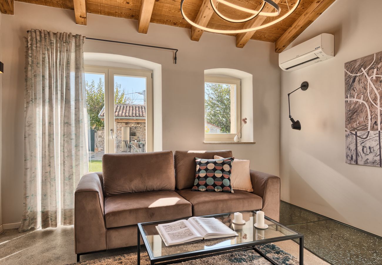 Villa a Kurili - Charming Villa Spirit of Istria near Rovinj for 6 persons with 32 m2 private pool & jacuzzi