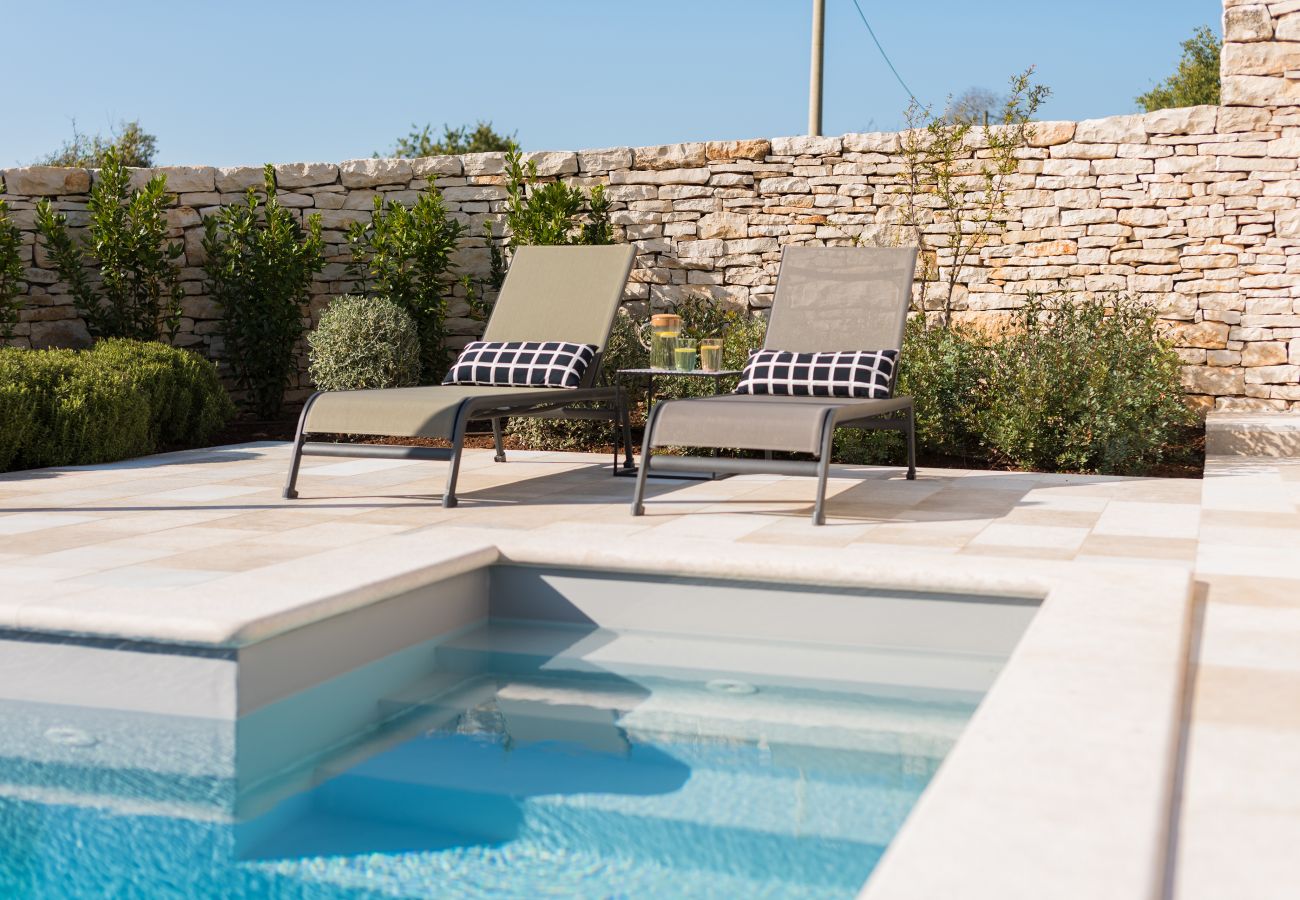 Villa a Kurili - Charming Villa Spirit of Istria near Rovinj for 6 persons with 32 m2 private pool & jacuzzi