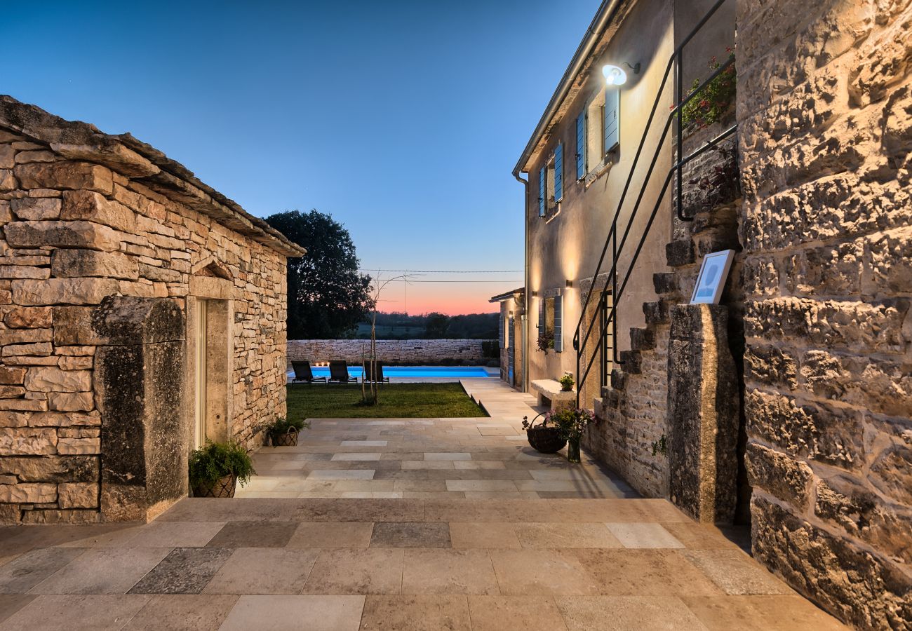 Villa a Kurili - Charming Villa Spirit of Istria near Rovinj for 6 persons with 32 m2 private pool & jacuzzi