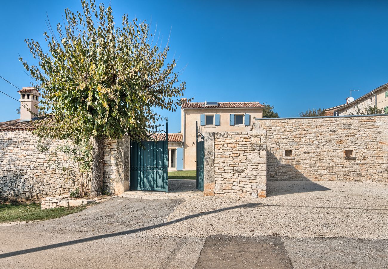 Villa a Kurili - Charming Villa Spirit of Istria near Rovinj for 6 persons with 32 m2 private pool & jacuzzi