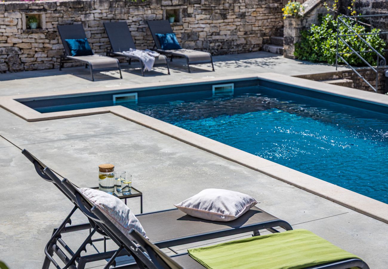 Villa a Kurili - Villa Kurili No14 near Rovinj for 7 persons with 34 m2 private pool & jacuzzi