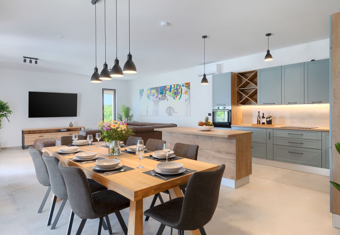 Villa a Valtura - Villa Sirola near Pula for 8 persons with 36 m2 private pool & kids activities