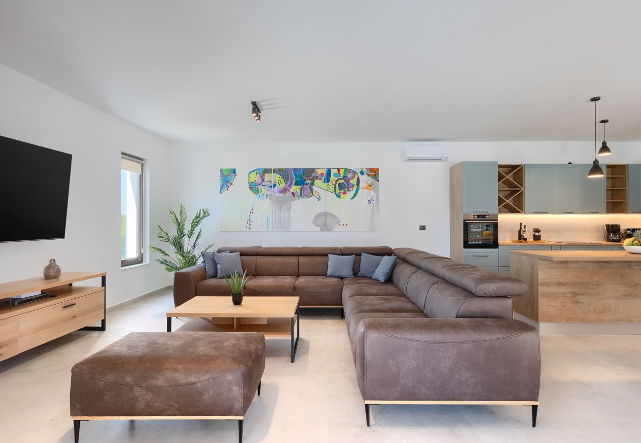 Villa a Valtura - Villa Sirola near Pula for 8 persons with 36 m2 private pool & kids activities