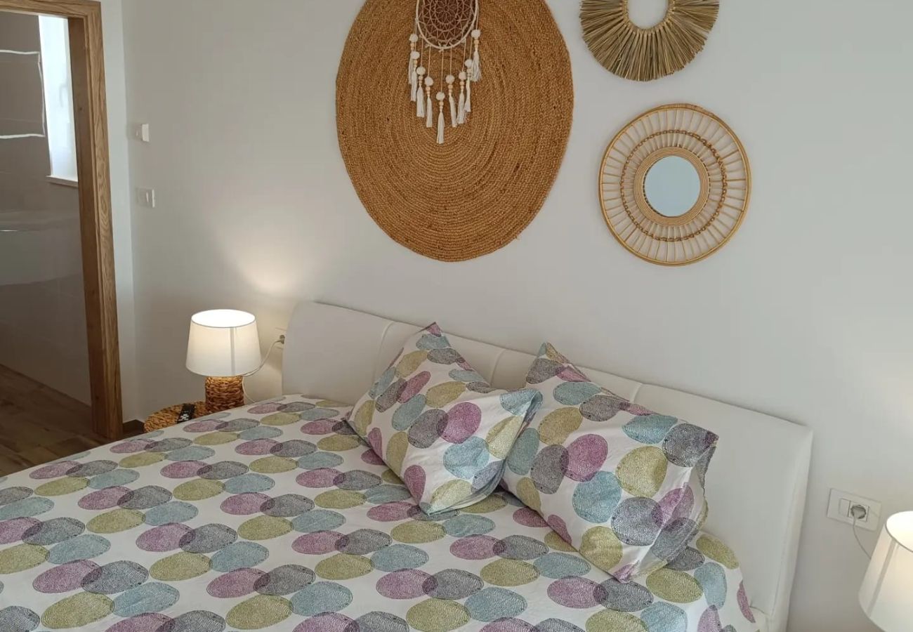 Villa a Pomer - Villa Pergosa near Medulin for 8 persons with 38 m2 pool, sea view - only 200 meters from beach