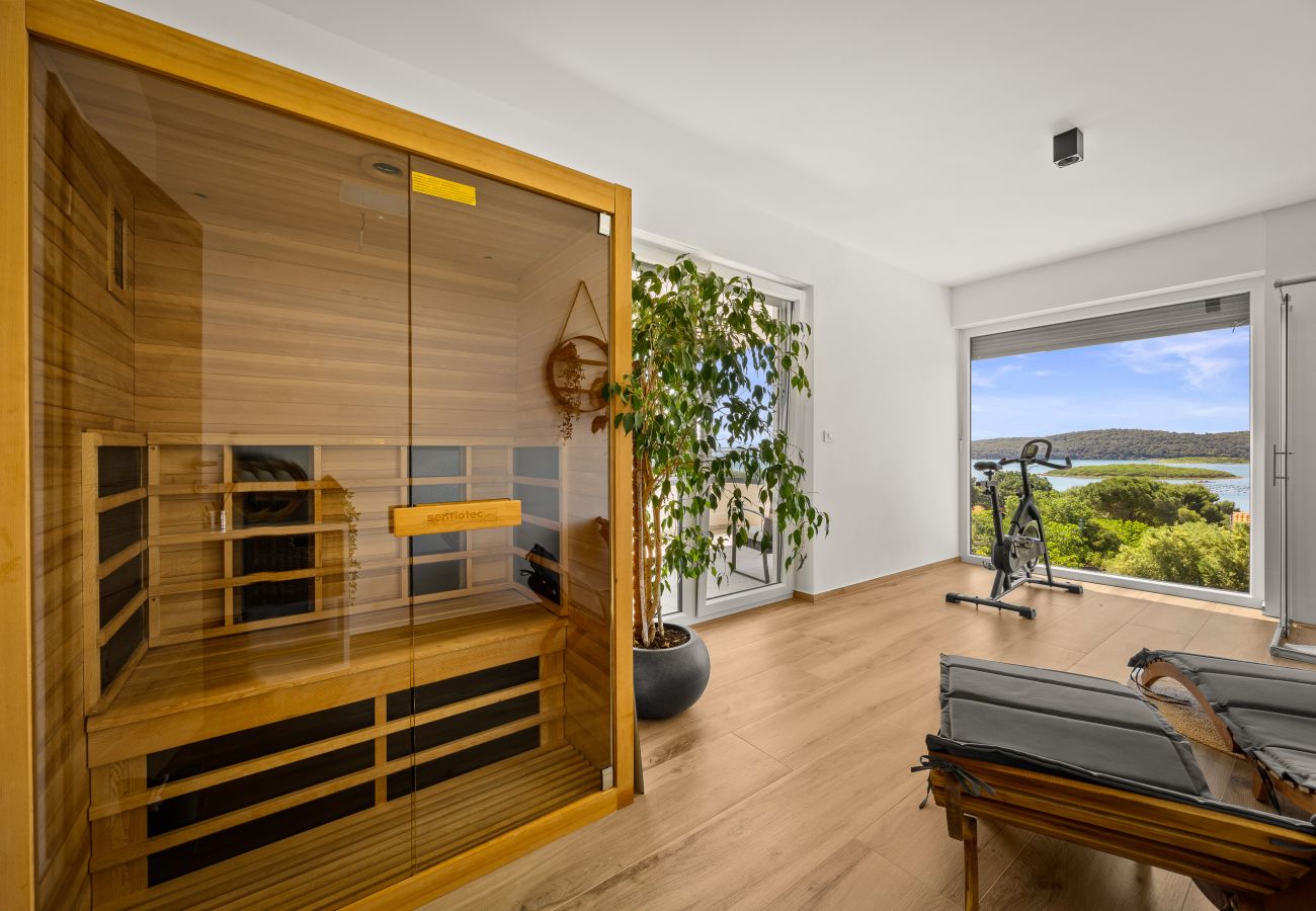 Villa a Pomer - Villa Pergosa near Medulin for 8 persons with 38 m2 pool, sea view - only 200 meters from beach