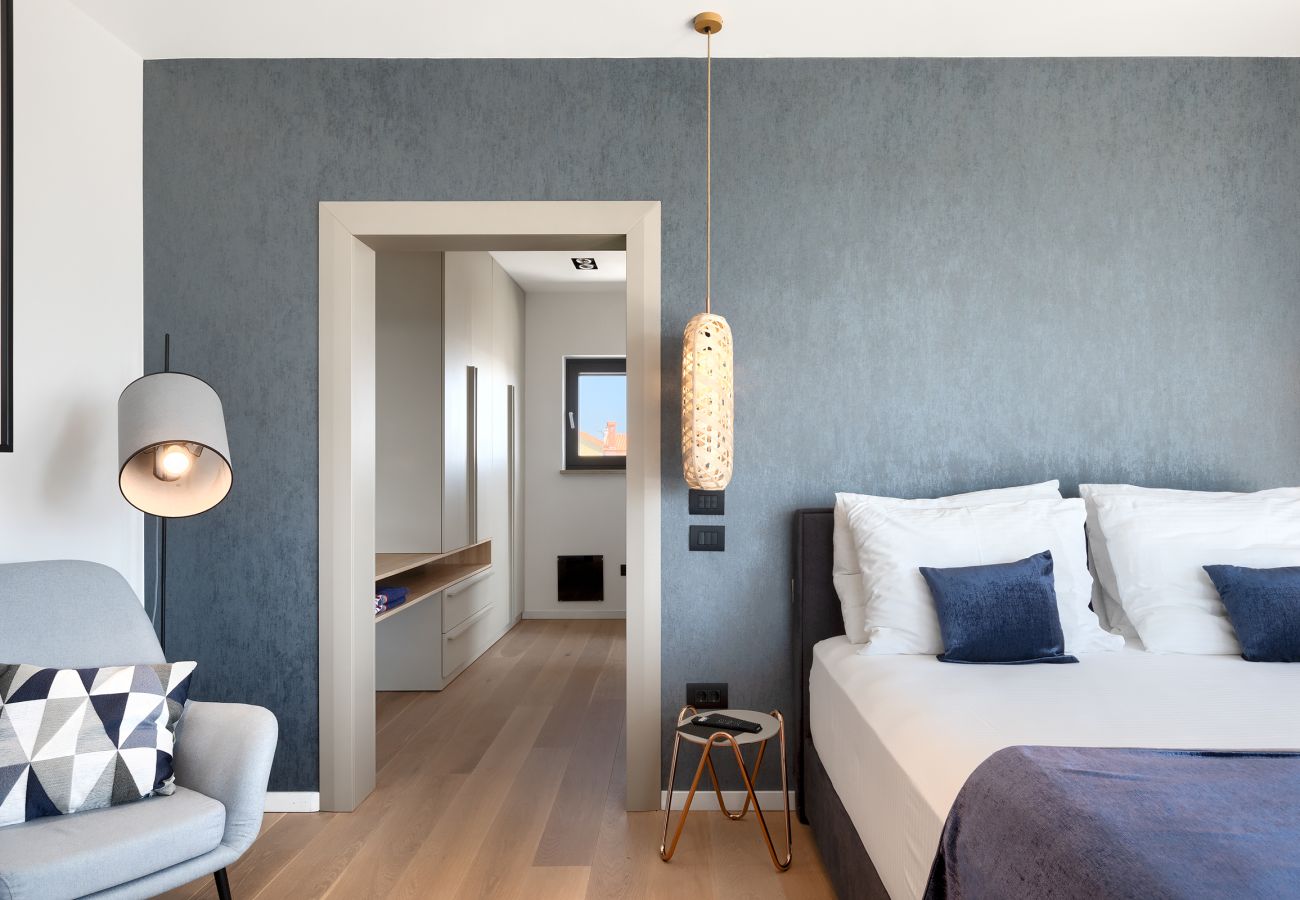 Villa a Vintijan - Luxury Villa PS Deluxe in Pula for 8 persons with 60 m2 heated pool, wellness & sea view