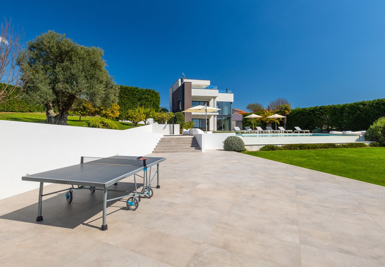 Villa a Vintijan - Luxury Villa PS Deluxe in Pula for 8 persons with 60 m2 heated pool, wellness & sea view